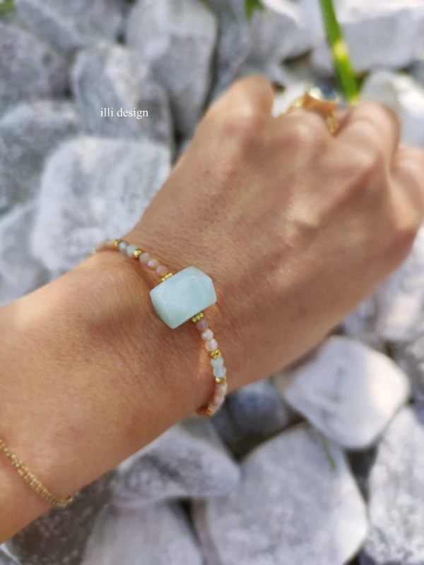 Bransoletka z kamieni słonecznych, akwamarynu i hematytu Kunszt