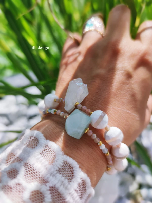 Bransoletka z kamieni słonecznych, akwamarynu i hematytu Kunszt