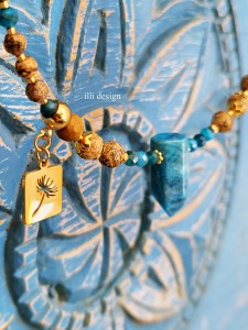 Komplet z jaspisu i apatytu Pejzaż