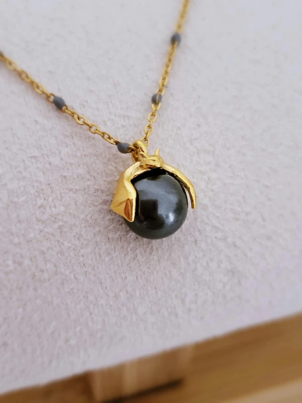 Naszyjnik Nietoperz z perłą Swarovskiego