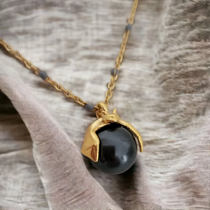 Naszyjnik Nietoperz z perłą Swarovskiego