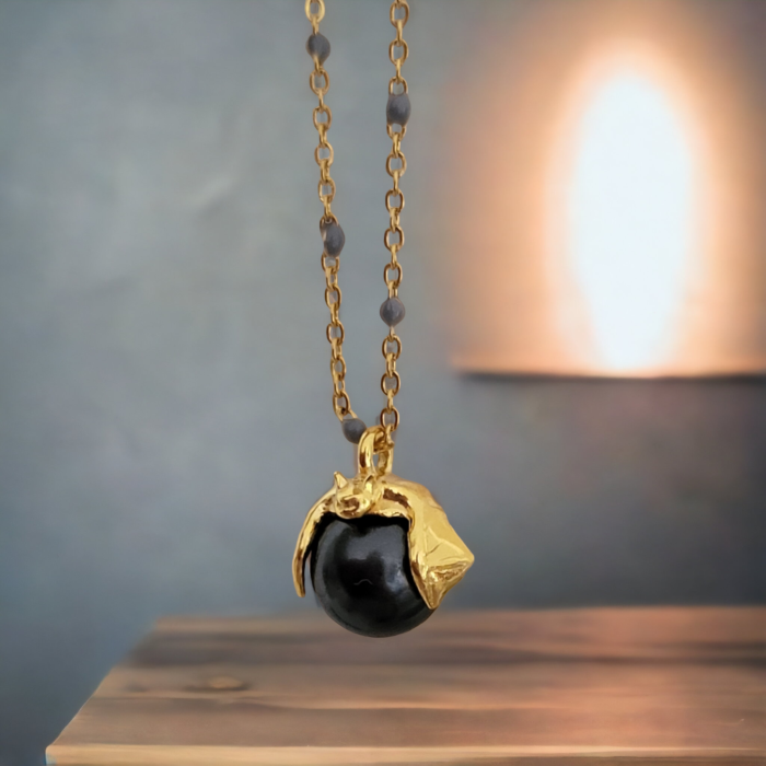 Naszyjnik Nietoperz z perłą Swarovskiego