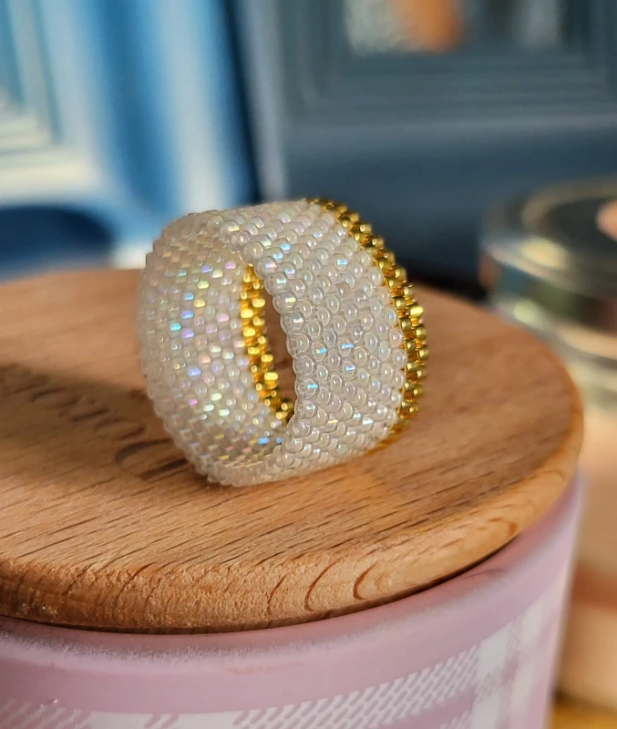 Pierścionek Biała Lilia