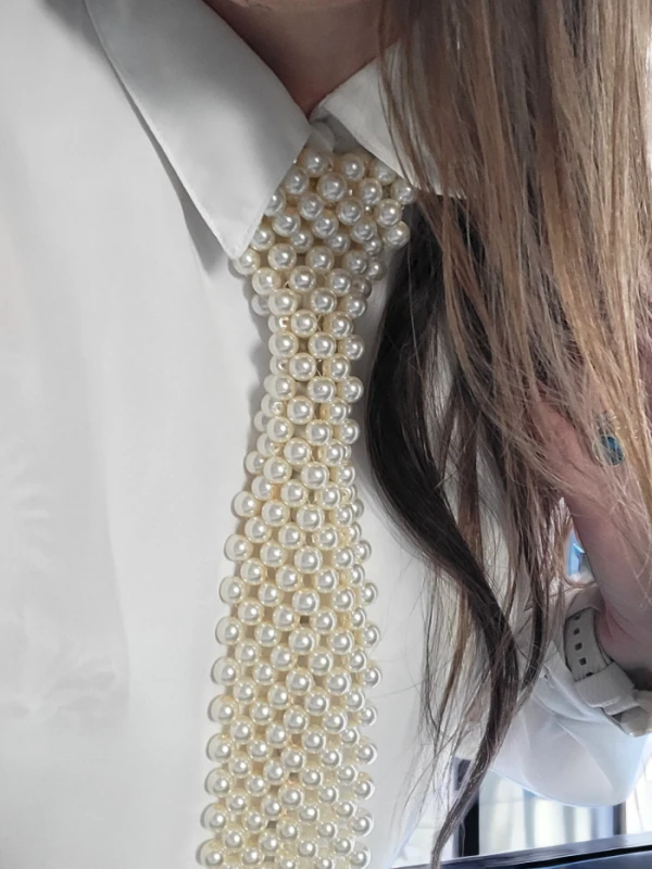 Krawat perłowy kość słoniowa