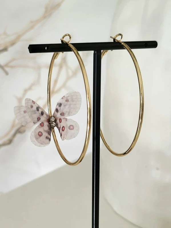 Kolczyki duże koła z motylem N1