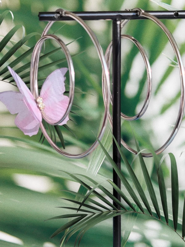 Kolczyki duże koła z motylem N3