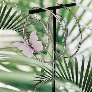 Kolczyki duże koła z motyle