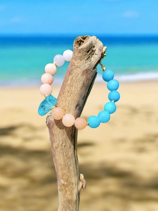 Bransoletka z pastelowych jadeitów i niebieskim kwarcem Plaża
