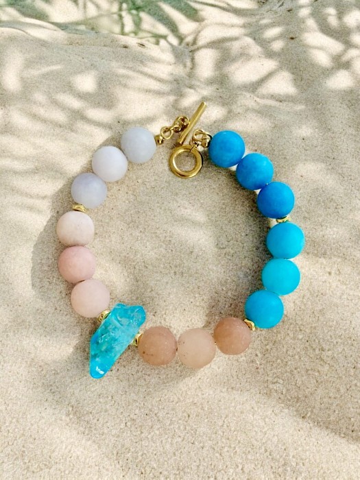 Bransoletka z pastelowych jadeitów i niebieskim kwarcem Plaża