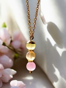 Naszyjnik z selenitu pastelowe Landrynki