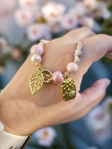 Bransoletka sznurkowa z perłą Różowe Pastele