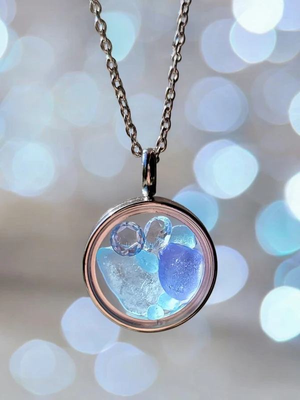 Naszyjnik medalion z niebieskim topazem i szkłem morskim Oceaniczny Blask