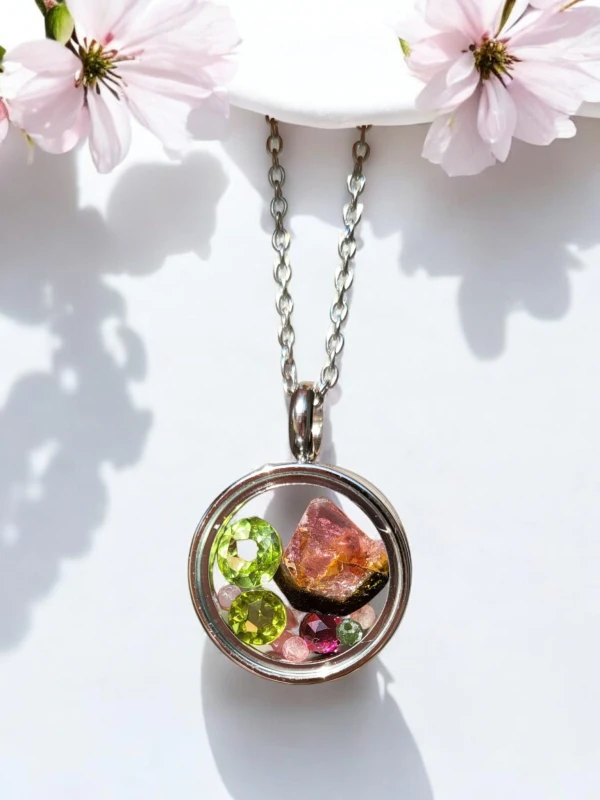 Naszyjnik medalion z turmalinem, perydotem i granatem klasy A Turmalinowy Raj