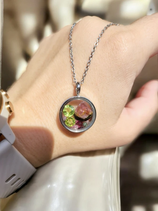 Naszyjnik medalion z turmalinem, perydotem i granatem klasy A Turmalinowy Raj