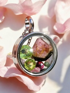 Naszyjnik medalion z turmalinem, perydotem i granatem klasy A Turmalinowy Raj