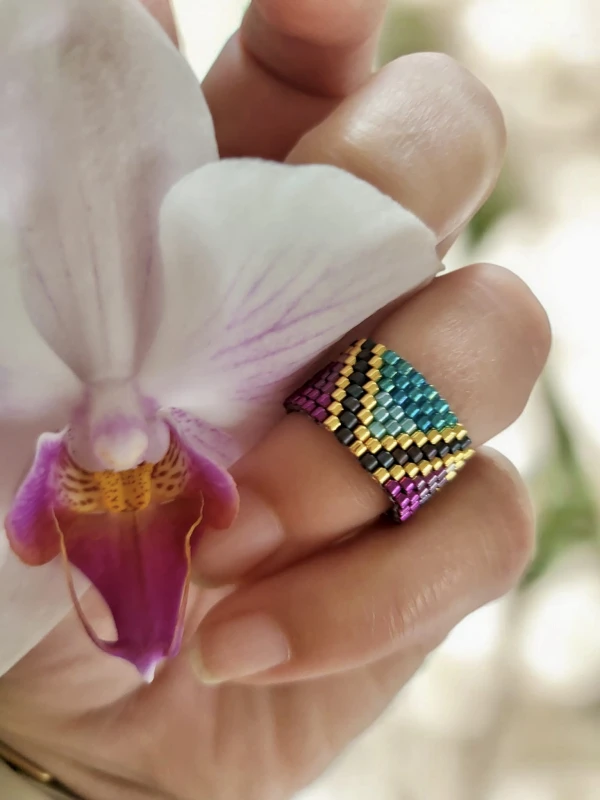 Pierścionek tkany Magenta & Turkus – Królewska Kompozycja